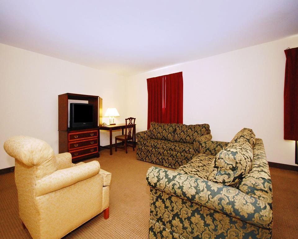Econo Lodge Amelia Court House Екстериор снимка