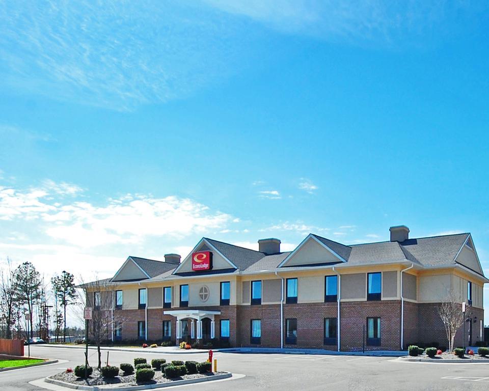 Econo Lodge Amelia Court House Екстериор снимка