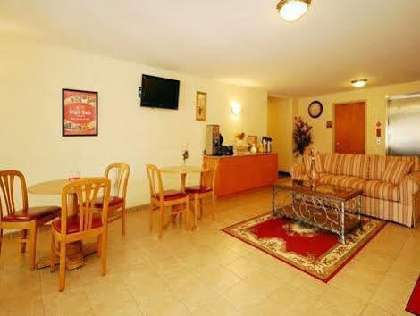 Econo Lodge Amelia Court House Екстериор снимка
